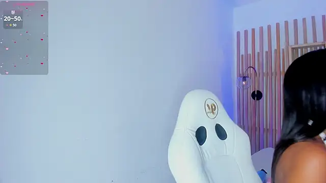 Snapshot of ciara_blake chatting on April 2026 07:31:02 PM ciara blake online show from April 2026 07:31:02 PM