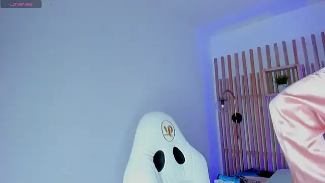 Snapshot of ciara_blake chatting on April 2026 07:39:02 PM ciara blake online show from April 2026 07:39:02 PM