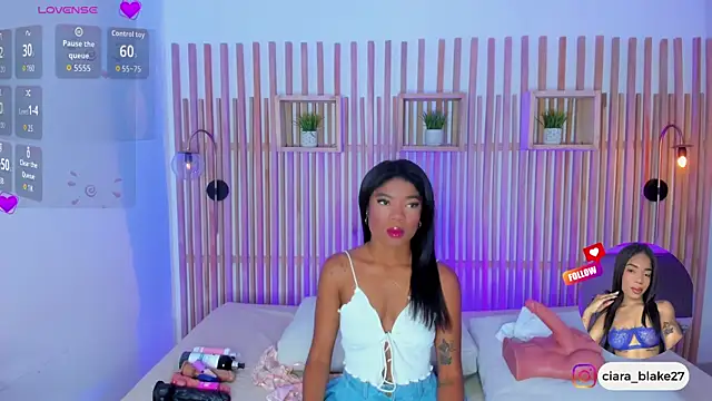 Snapshot of ciara_blake chatting on April 2026 07:37:01 PM ciara blake online show from April 2026 07:37:01 PM