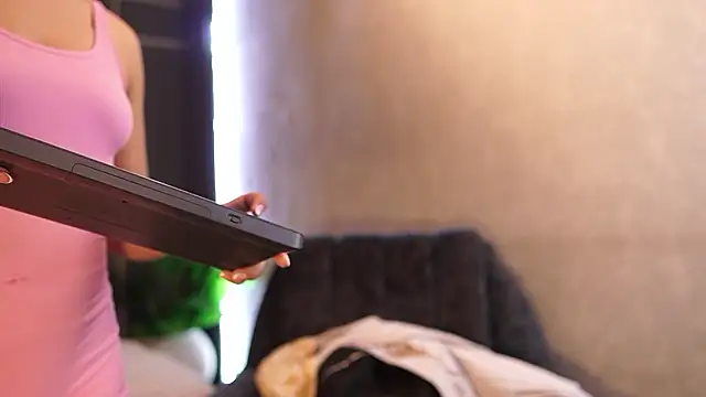 Snapshot of Susan_wall chatting on March 2026 12:56:01 PM Susan wall online show from March 2026 12:56:01 PM