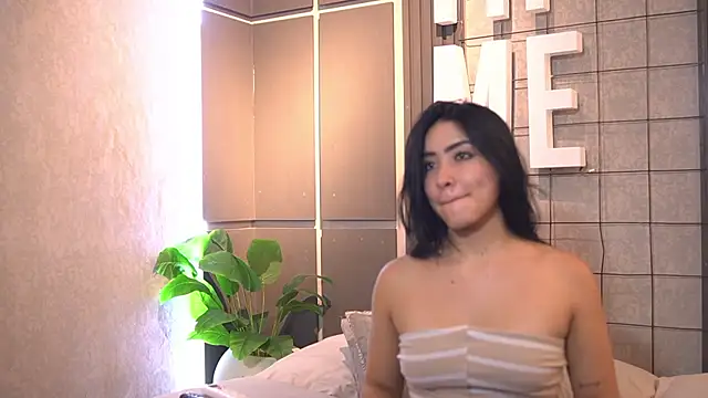 Snapshot of Susan_wall chatting on April 2026 01:01:02 PM Susan wall online show from April 2026 01:01:02 PM