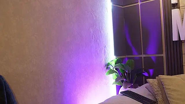 Snapshot of Susan_wall chatting on April 2026 01:01:01 PM Susan wall online show from April 2026 01:01:01 PM