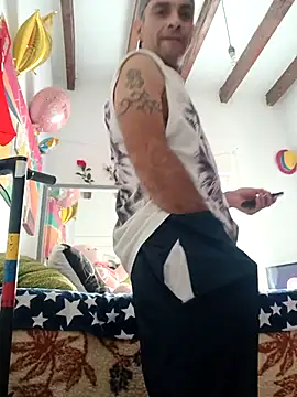 Snapshot of hotCOUPLEPETRA chatting on April 2026 10:42:02 AM hotCOUPLEPETRA online show from April 2026 10:42:02 AM