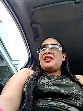 Snapshot of hotCOUPLEPETRA chatting on April 2026 03:06:01 PM hotCOUPLEPETRA online show from April 2026 03:06:01 PM