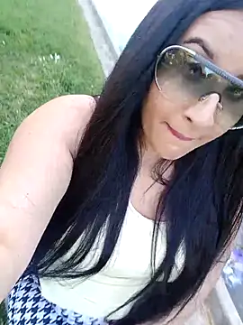 Snapshot of hotCOUPLEPETRA chatting on April 2026 05:19:02 PM hotCOUPLEPETRA online show from April 2026 05:19:02 PM