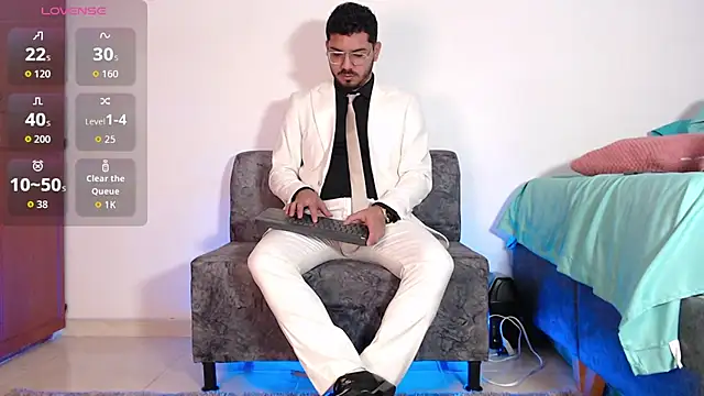 Snapshot of samuelcoopeer chatting on September 2025 05:02:01 PM samuelcoopeer online show from September 2025 05:02:01 PM