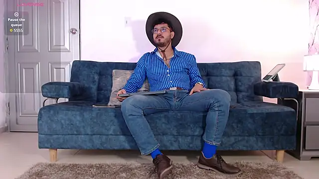 Snapshot of samuelcoopeer chatting on October 2025 01:10:01 PM samuelcoopeer online show from October 2025 01:10:01 PM