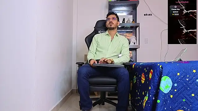 Snapshot of samuelcoopeer chatting on April 2026 05:50:02 PM samuelcoopeer online show from April 2026 05:50:02 PM