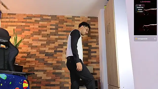 Snapshot of samuelcoopeer chatting on April 2026 10:04:02 PM samuelcoopeer online show from April 2026 10:04:02 PM