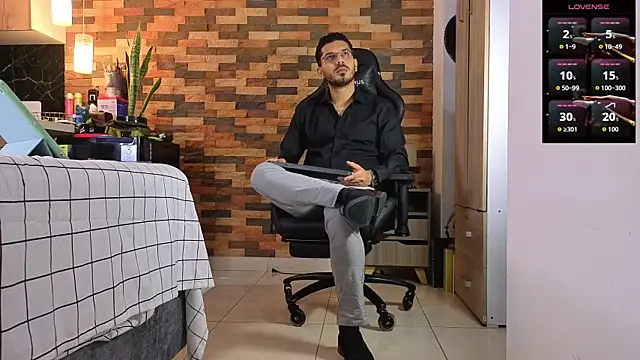 Snapshot of samuelcoopeer chatting on April 2026 06:54:02 PM samuelcoopeer online show from April 2026 06:54:02 PM