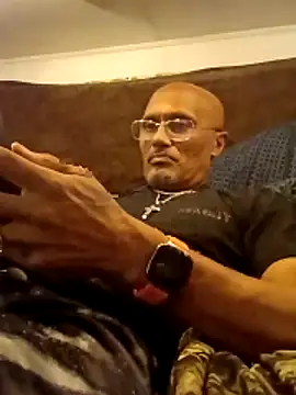 Snapshot of badboy2u2025 chatting on March 2026 01:21:01 AM badboy2u2025 online show from March 2026 01:21:01 AM