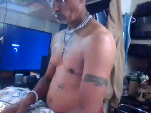 Snapshot of badboy2u2025 chatting on April 2026 03:22:01 AM badboy2u2025 online show from April 2026 03:22:01 AM