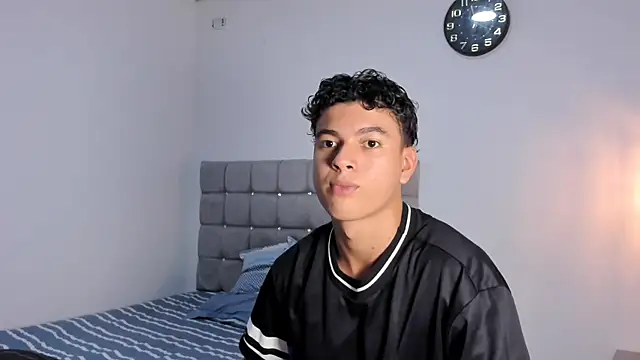 Snapshot of Santy_Stump chatting on January 2026 08:58:01 PM Santy Stump online show from January 2026 08:58:01 PM