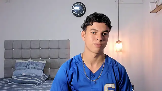 Snapshot of Santy_Stump chatting on January 2026 10:46:02 PM Santy Stump online show from January 2026 10:46:02 PM