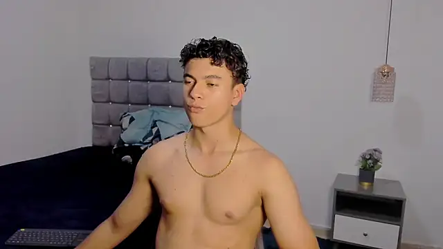 Snapshot of Santy_Stump chatting on February 2026 10:47:01 PM Santy Stump online show from February 2026 10:47:01 PM