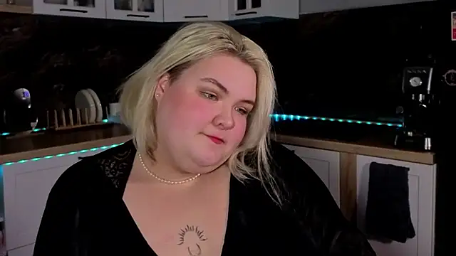 Snapshot of Ellabigbaby chatting on October 2025 01:53:01 PM Ellabigbaby online show from October 2025 01:53:01 PM