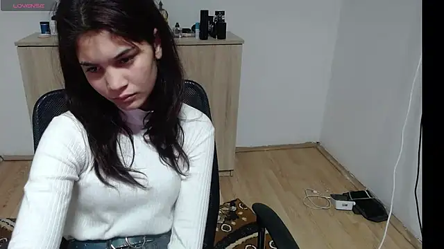 Snapshot of MalloryMyers chatting on October 2025 08:35:01 PM MalloryMyers online show from October 2025 08:35:01 PM