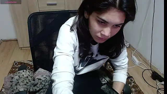 Snapshot of MalloryMyers chatting on November 2025 06:56:02 PM MalloryMyers online show from November 2025 06:56:02 PM