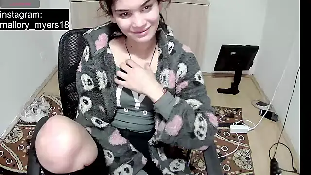 Snapshot of MalloryMyers chatting on December 2025 07:40:02 PM MalloryMyers online show from December 2025 07:40:02 PM