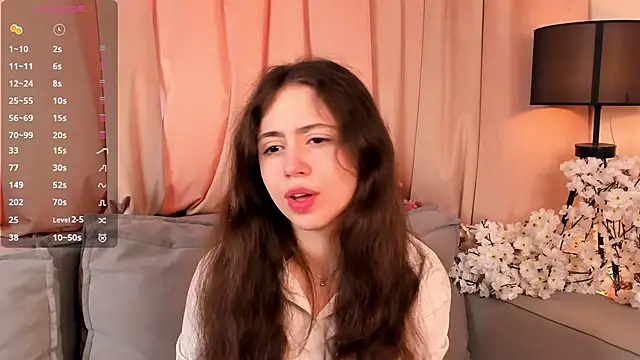 JulianaChapel online show from September 2025 08:25:01 AM