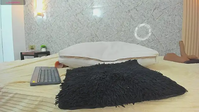 Antonella west online show from April 2026 01:42:02 AM