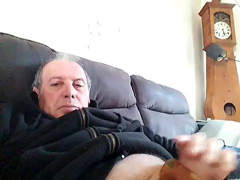 Vince072 online show from October 2025 11:32:02 AM