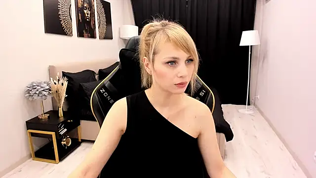 Snapshot of LindaSandy_1 chatting on November 2025 09:09:01 AM LindaSandy 1 online show from November 2025 09:09:01 AM