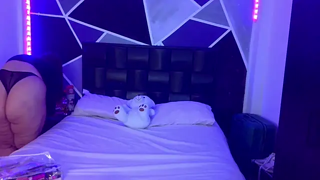 jazminslut online show from April 2026 01:01:02 AM