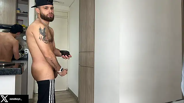 Snapshot of zoneboys chatting on September 2025 08:32:02 PM zoneboys online show from September 2025 08:32:02 PM