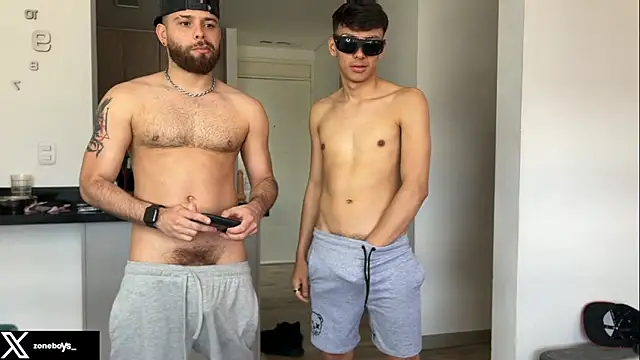 Snapshot of zoneboys chatting on September 2025 09:18:01 PM zoneboys online show from September 2025 09:18:01 PM