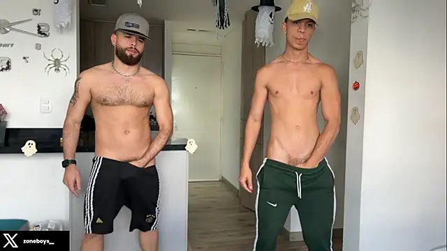 Snapshot of zoneboys chatting on October 2025 09:23:02 PM zoneboys online show from October 2025 09:23:02 PM