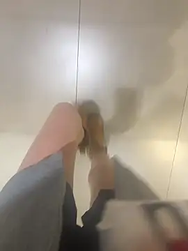 Snapshot of xiaoyuan01 chatting on December 2025 05:02:02 AM xiaoyuan01 online show from December 2025 05:02:02 AM