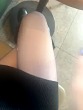 xiaoyuan01 online show from December 2025 02:05:01 AM