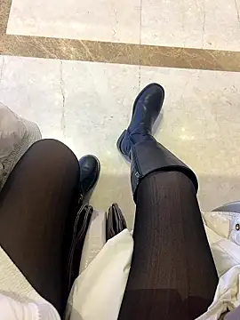 xiaoyuan01 online show from January 2026 01:42:02 AM