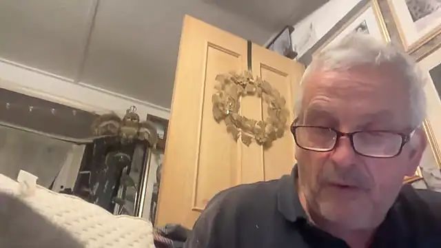 poggles online show from October 2025 09:59:01 PM