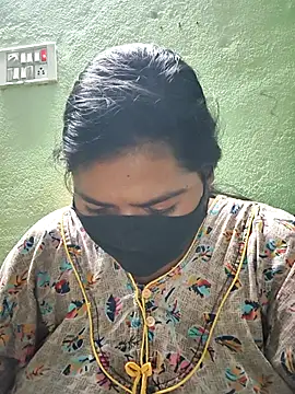 Liyaa 24 online show from February 2026 12:15:02 AM