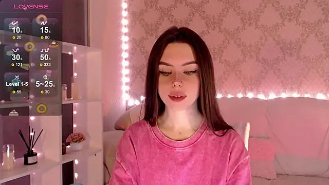 HolyMiax online show from October 2025 03:26:02 AM