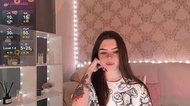 HolyMiax online show from December 2025 03:11:01 AM