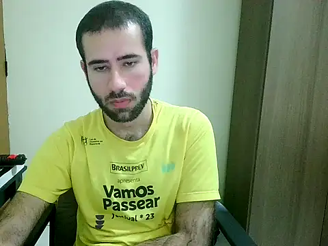 Snapshot of fthrfthr chatting on October 2025 02:58:02 AM fthrfthr online show from October 2025 02:58:02 AM