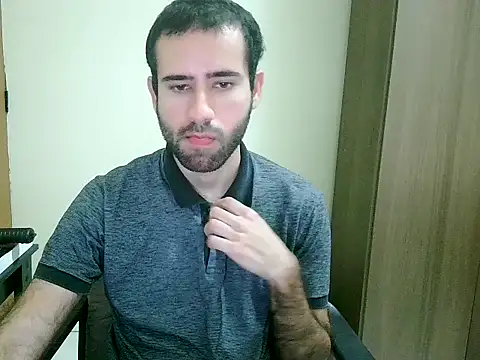 Snapshot of fthrfthr chatting on October 2025 03:19:01 AM fthrfthr online show from October 2025 03:19:01 AM