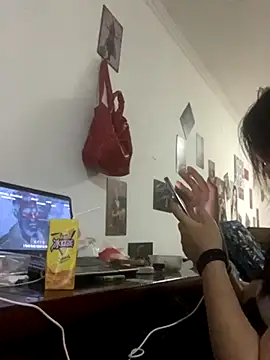 Snapshot of Hui521 chatting on October 2025 03:21:02 PM Hui521 online show from October 2025 03:21:02 PM