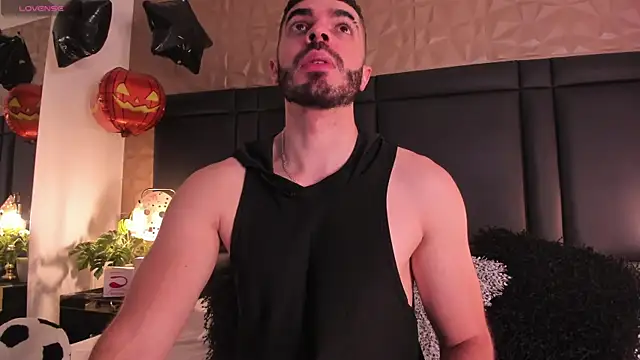 AxelThompson  online show from October 2025 11:56:02 AM