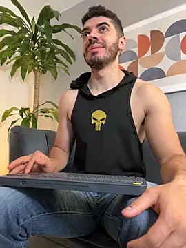 AxelThompson  online show from November 2025 11:33:02 AM