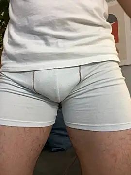 AxelThompson  online show from November 2025 11:47:02 AM