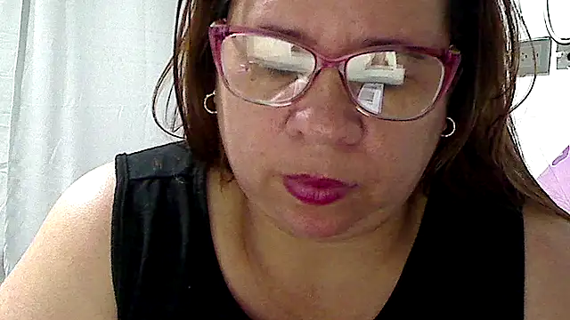 luciana69hot online show from April 2026 03:40:02 AM