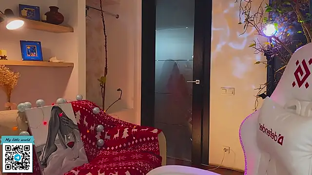 mia here online show from December 2025 11:28:02 AM