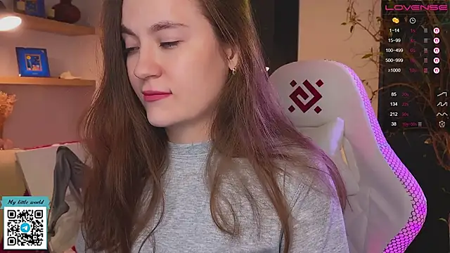 mia here online show from December 2025 12:12:01 PM