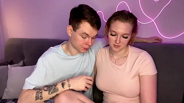 julielourens online show from October 2025 08:11:02 AM