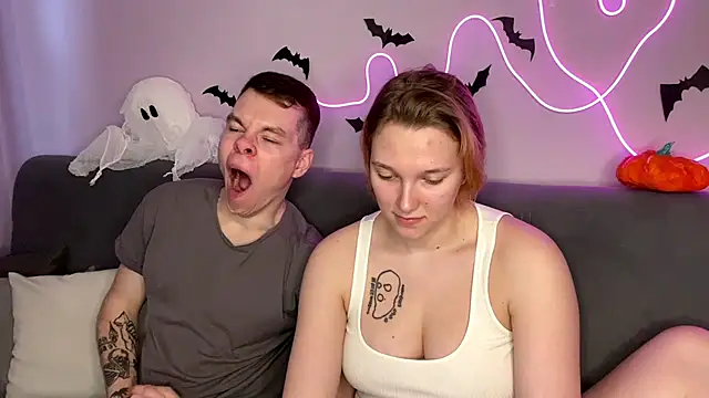 julielourens online show from November 2025 08:38:02 AM