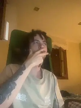 Snapshot of AngelJoven chatting on September 2025 10:22:01 PM AngelJoven online show from September 2025 10:22:01 PM